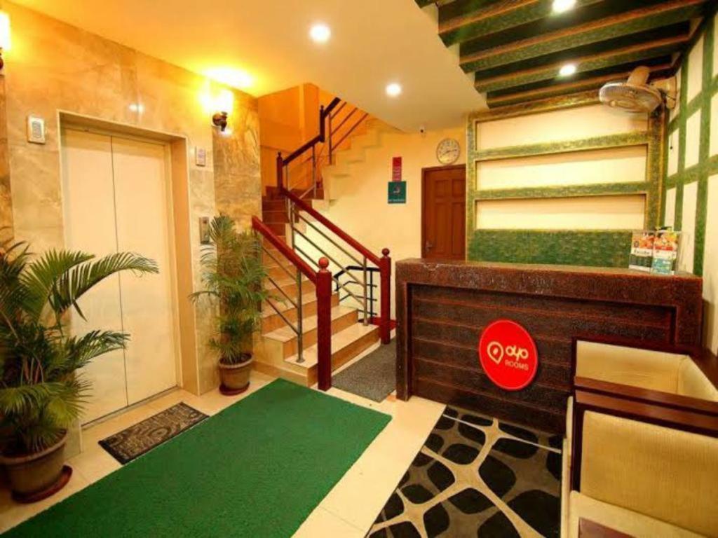 Metro Kochin Business Hotel Екстер'єр фото